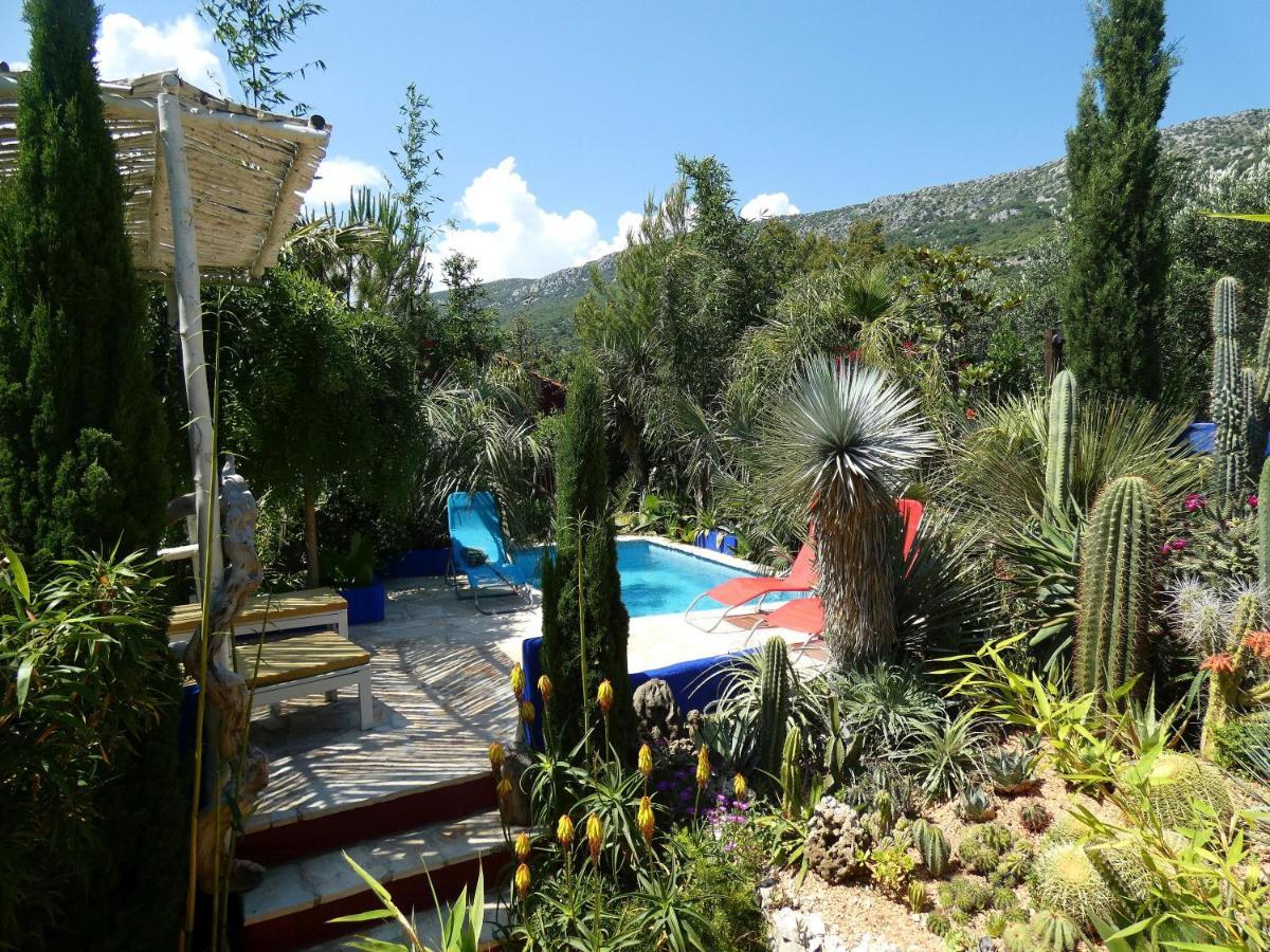 Villa Tropica, Total Privacy, Tropical Garden And Private Pool Kastela Exterior photo