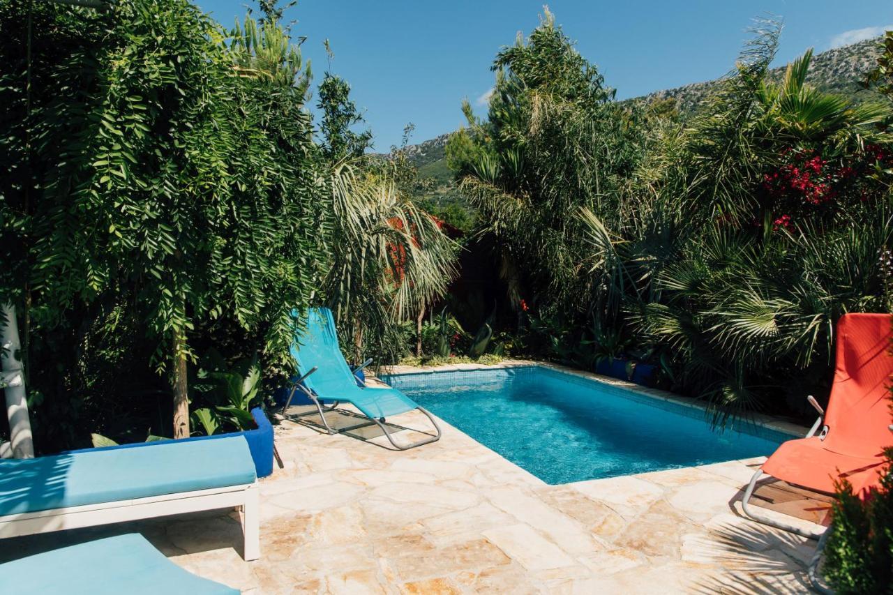 Villa Tropica, Total Privacy, Tropical Garden And Private Pool Kastela Exterior photo