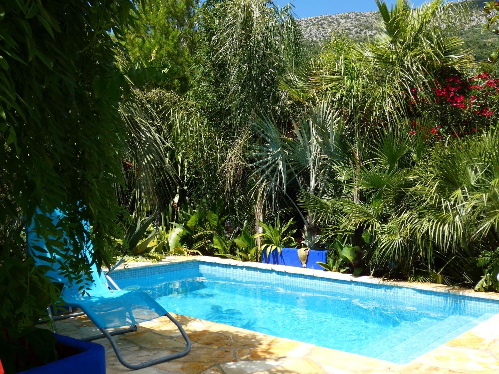 Villa Tropica, Total Privacy, Tropical Garden And Private Pool Kastela Exterior photo