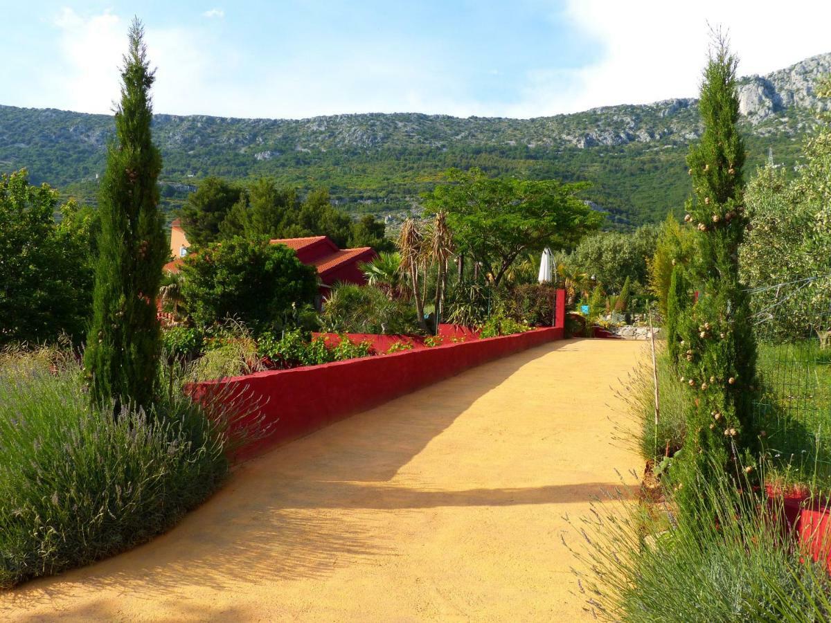 Villa Tropica, Total Privacy, Tropical Garden And Private Pool Kastela Exterior photo